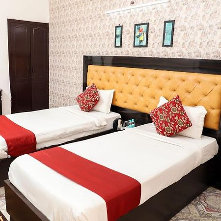 Hotel Aarkay Palace Badarpur Eksteriør billede