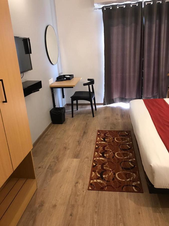 Hotel Aarkay Palace Badarpur Eksteriør billede