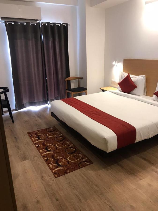 Hotel Aarkay Palace Badarpur Eksteriør billede