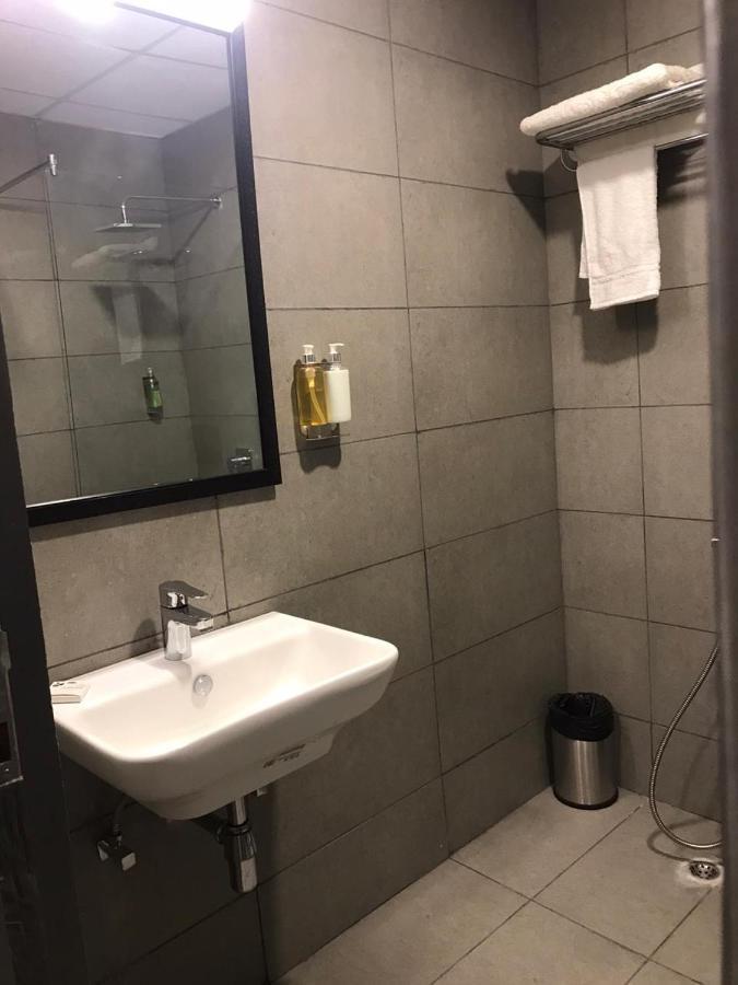 Hotel Aarkay Palace Badarpur Eksteriør billede